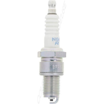 Le modèle de Bougie d'allumage de tondeuse NGK pack de 50 BPR6ES - BPR6ESW50