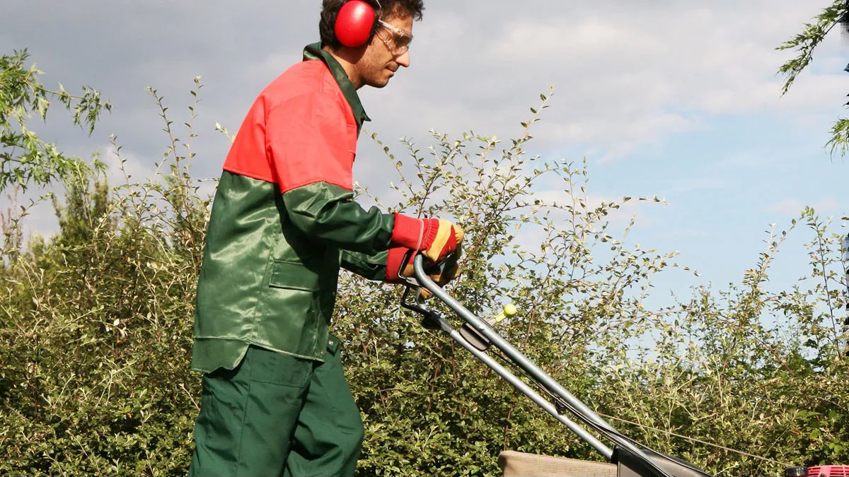 Réduire le bruit des courroies d’outils de jardinage