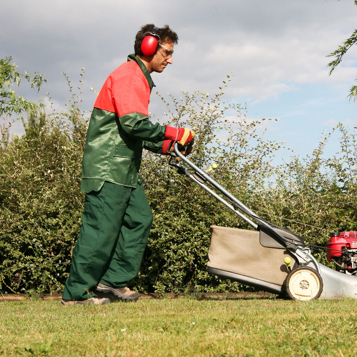 Réduire le bruit des courroies d’outils de jardinage